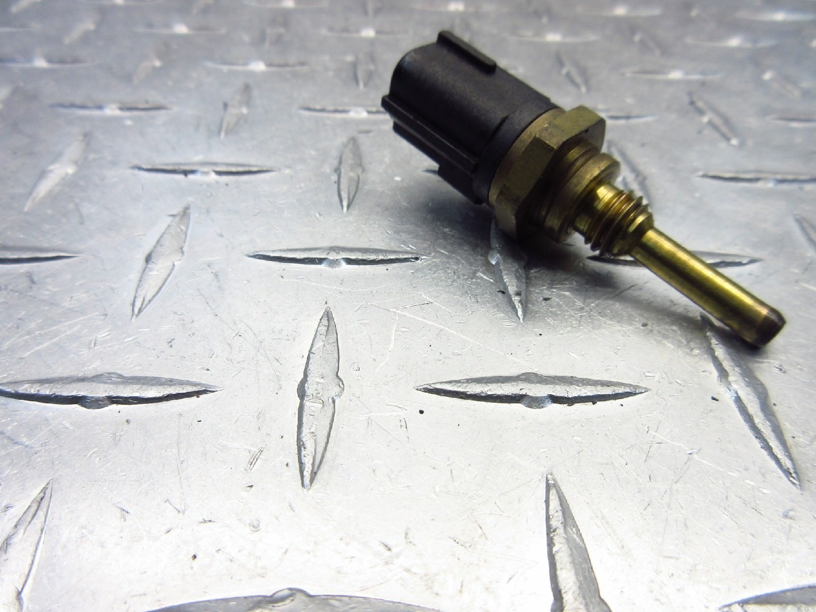 2009 08-09 VICTORY VISION TOUR OEM COOLANT TEMPERATURE TEMP SENSOR TESTED WORKS