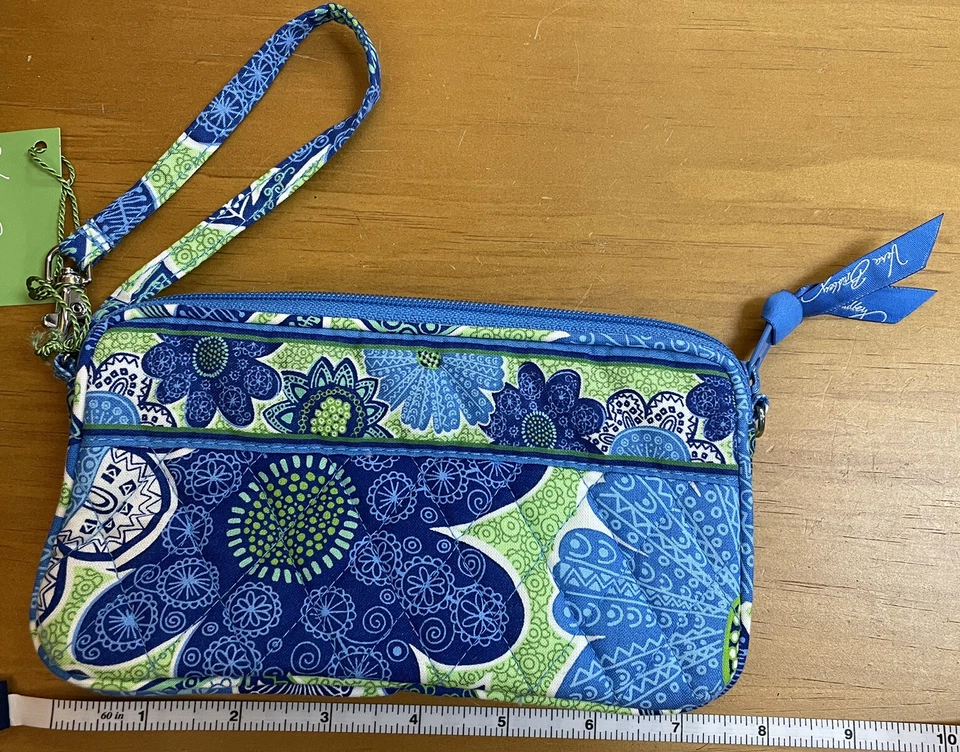 Vera Bradley Wristlet Doodle Daisy 12180-123 - Image 4 of 4