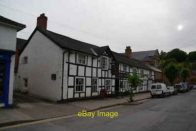 Foto 12x8 The Royal Head Llanidloes komfortable Kneipe verkauft einige gute Bienen c2011