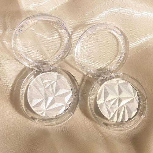 TripleColor Highlighter Powder with Pearl Shimmer in Champagne Moonshine ;л O2V1 - Bild 7 von 13