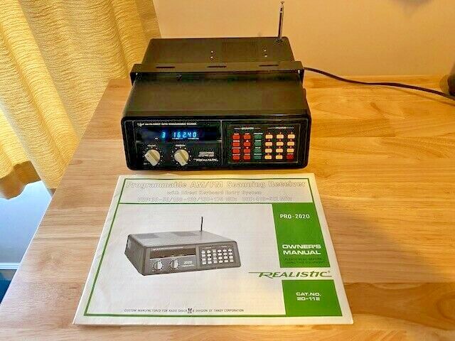 VINTAGE REALISTIC SCANNER PRO-2020, AM/FM VHF/UHF, PROGRAMMABLE 20 CHANNEL 
