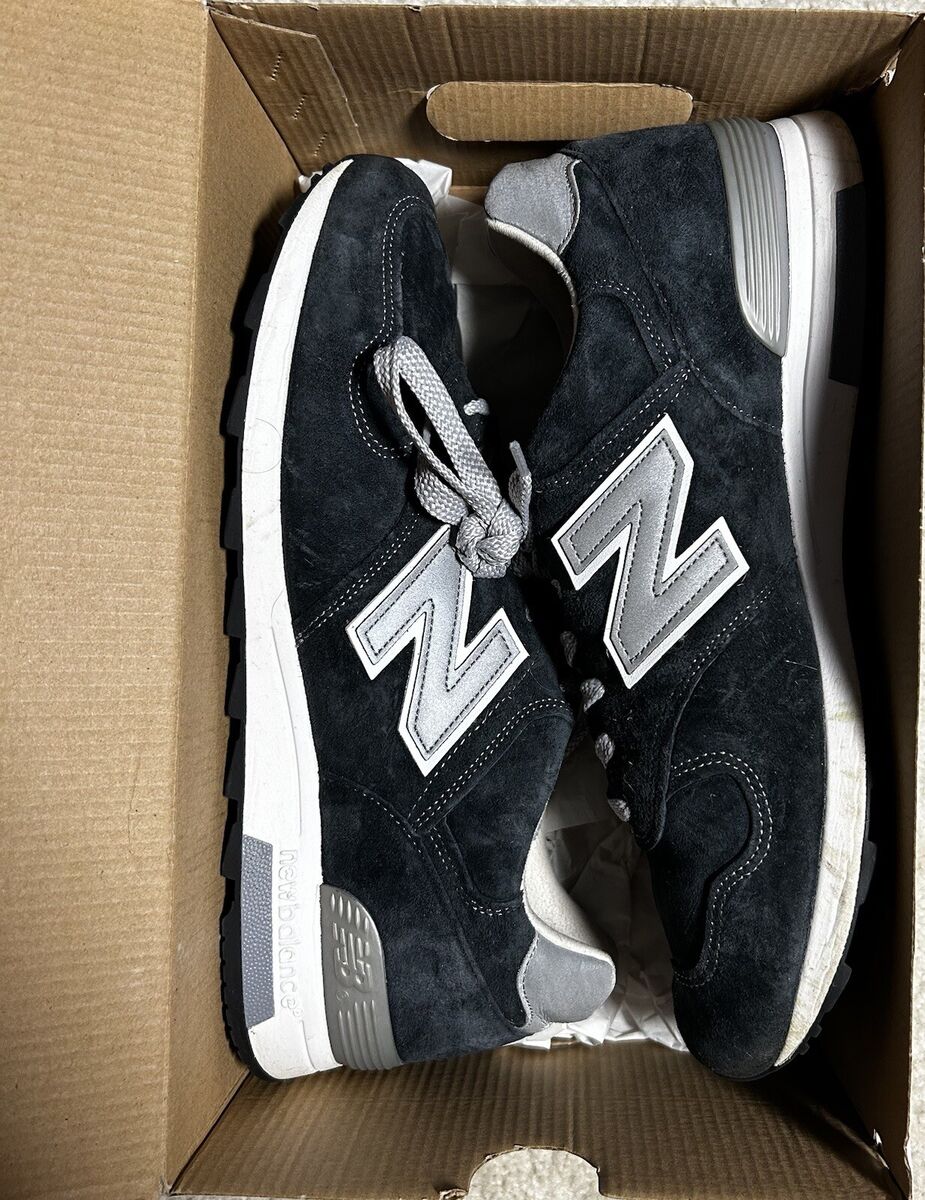 Size 11 - New Balance J.Crew x 1400 Made In USA Navy for Size 11 - New Balance J.Crew x 1400 Made In USA Navy for
