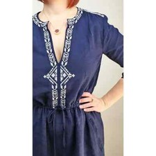 Gap Women's Embroidered Tie Waist Dress Split V Neck Navy Size XS Resort