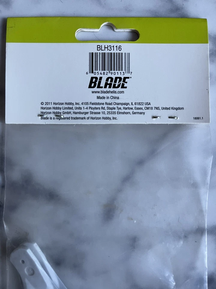 BLADE BLH3116 = MAIN ROTOR BLADE SET W/HARDWARE: 120SR (NEW) - Image 3 of 4