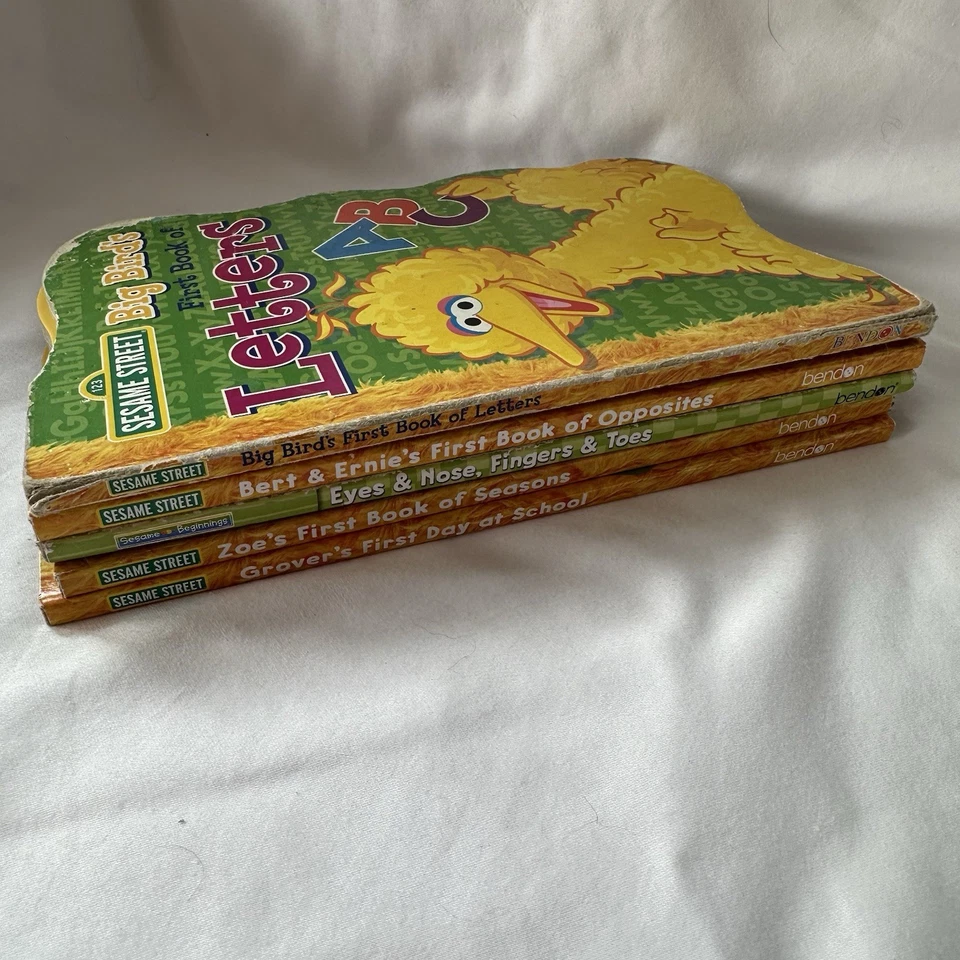 Set of 5 Sesame Street Childrens Board Books Colors, Shapes, Animals, Letters - Image 3 of 4