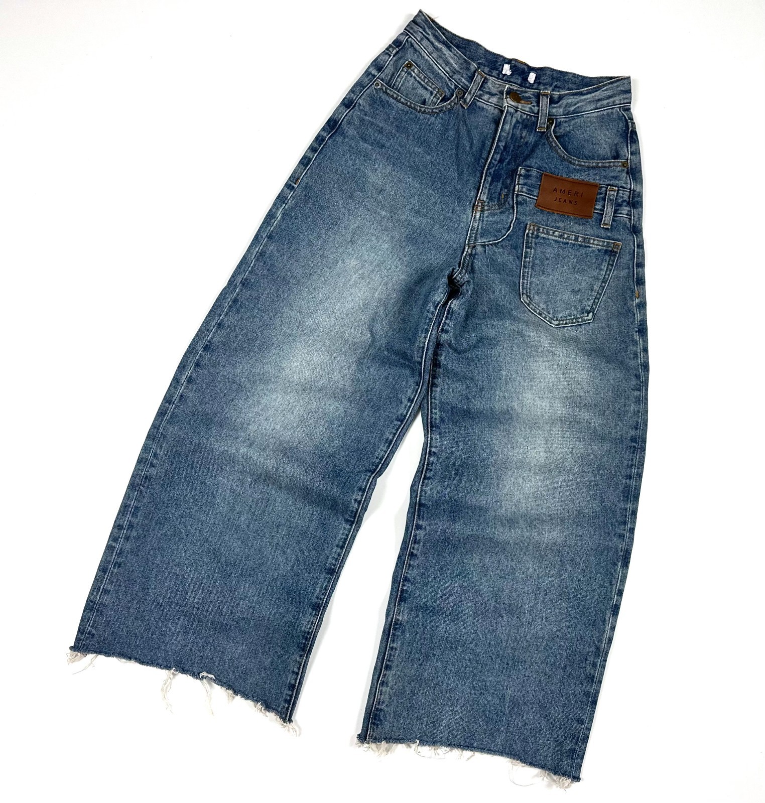 Auth Women's AMERI Blue Wide Straight Denim Short… - image 1