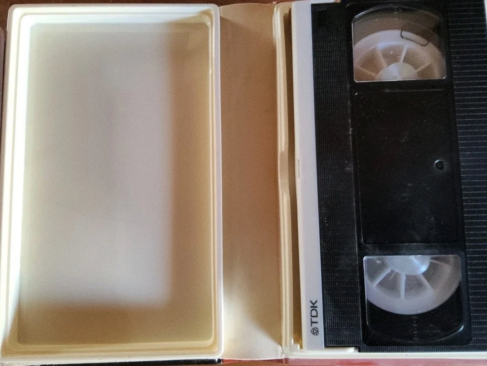 VHS Gun-Rider (1985) FSK 18 Western mit Connie Angeles & Chuck Biller - Bild 4 von 4