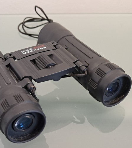 Praktica Sport CN Pocket Binoculars 10 X 25 With Neckstrap + carry pouch. - Picture 3 of 9