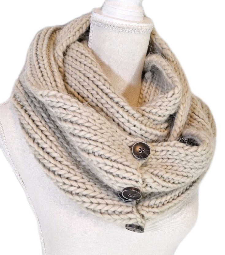 Plush Chunky-Cableknit Loop Infinity Wrap Scarf 4… - image 1
