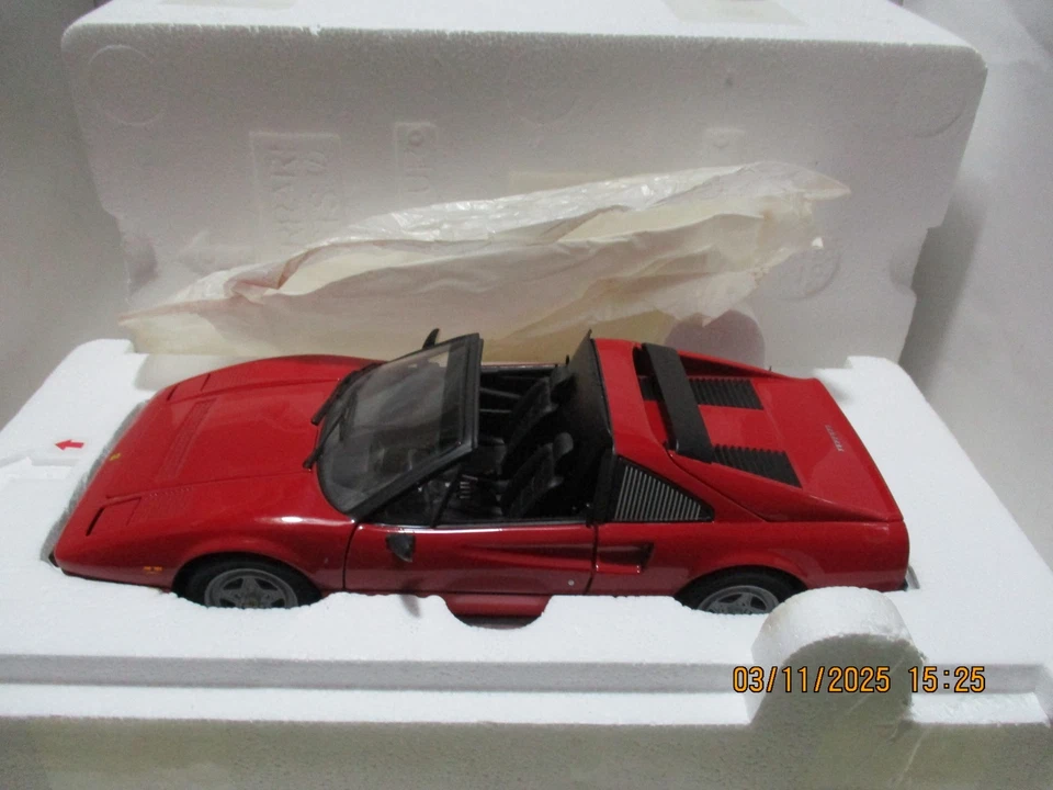 KYOSHO Ferrari 308 GTS Quattrovalvole sc 1,18 - Immagine 2 di 4