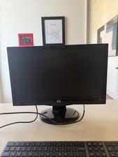 HP S2031 LCD Monitor, Manufactured in 2012, All Black, 20 inches