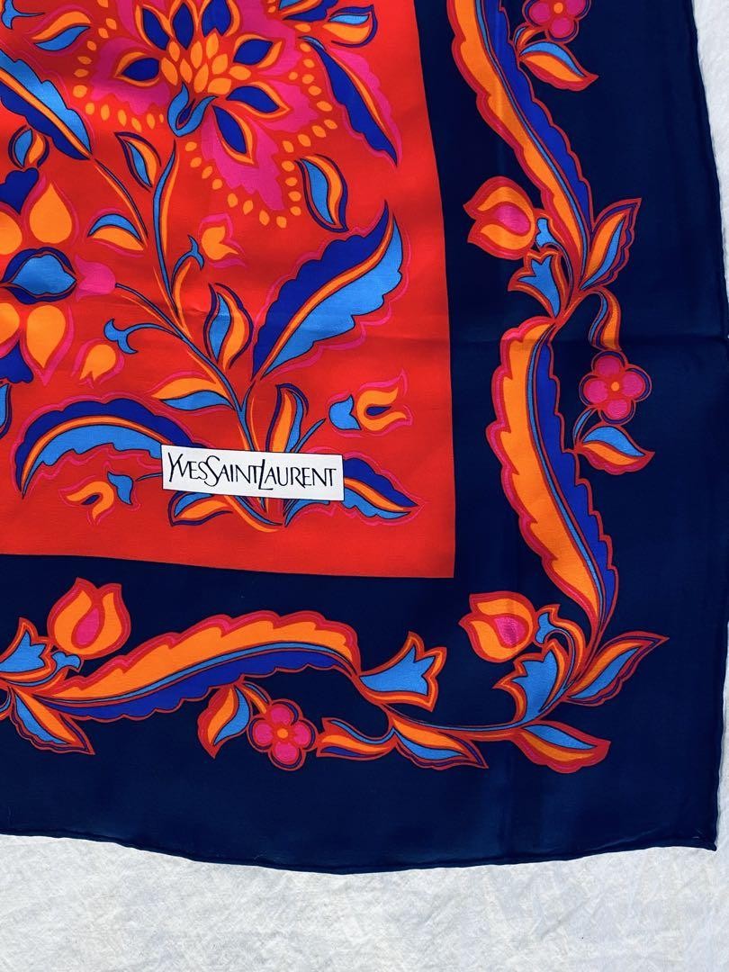 Yves Saint Laurent large scarf 82cm 31″ square silk