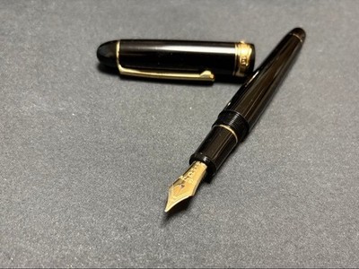 Platinum 3776 Century Fountain Pen Medium Nib Black Elegant