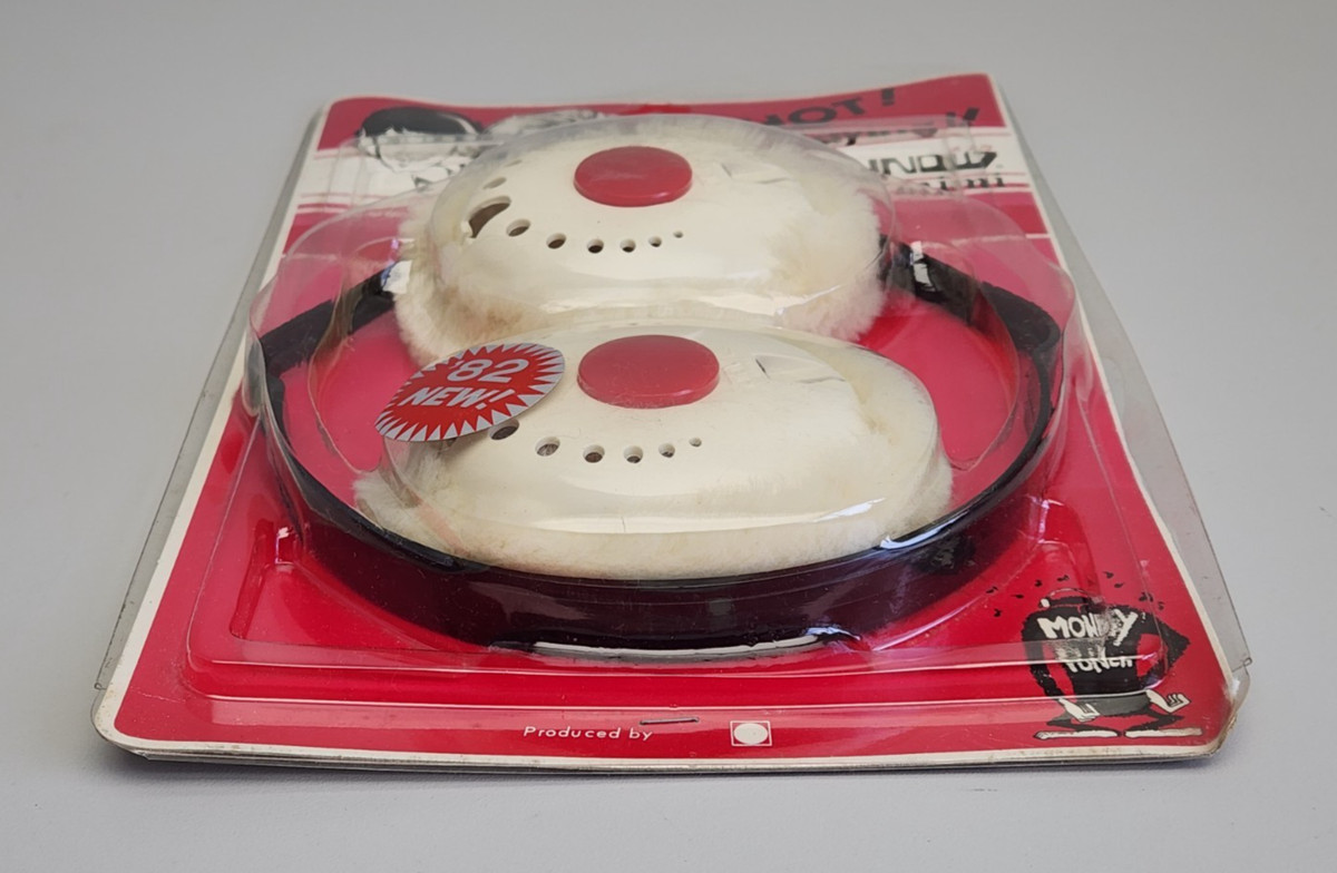 Vintage 1982 Monkey Punch Zunow Mimi Earmuffs Fuzzy White w/ Red Dot Japan, NEW View 5