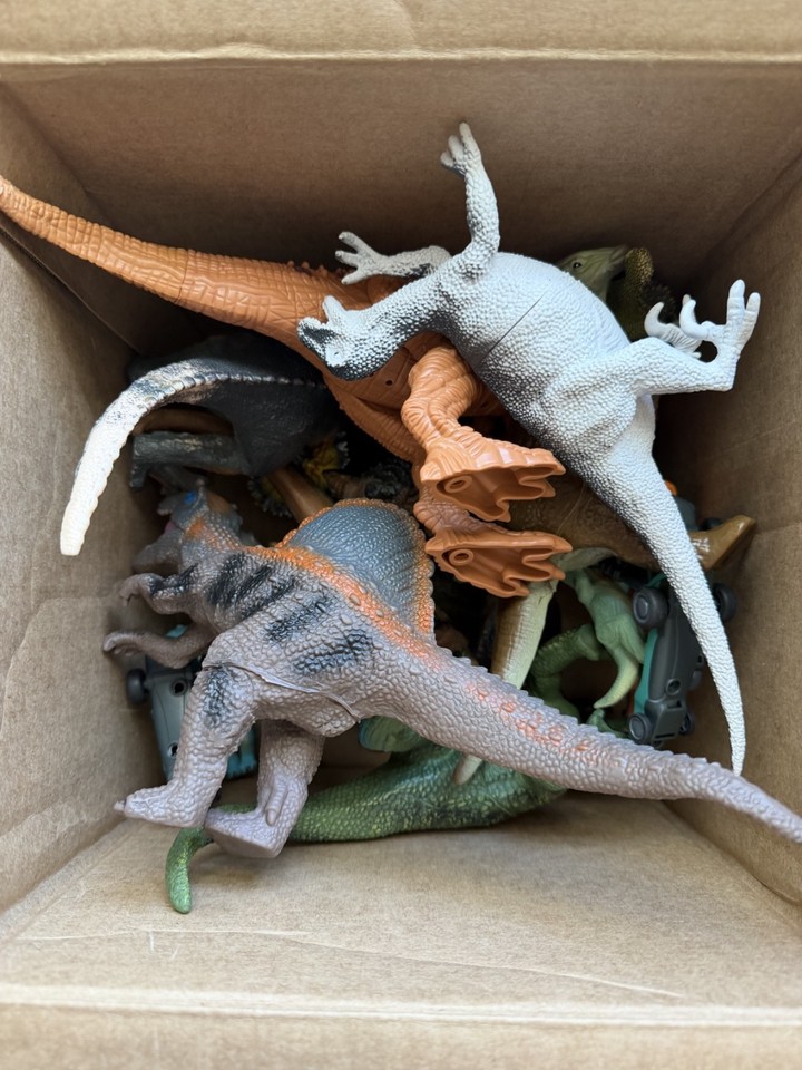 Huge 4 LB Dinosaur Toy Lot Mixed Plastic Dinosaurs Figures Prehistoric ...