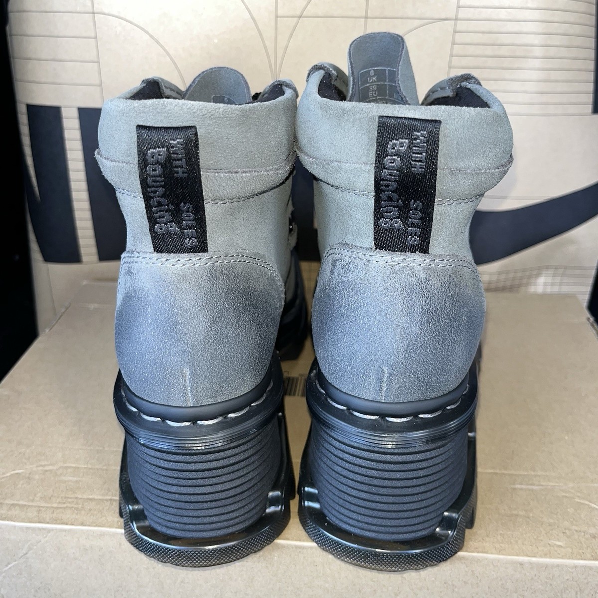 NEW Dr. Martens Corran 3I 3-Eye Suede Heeled Boots Women's Size 7