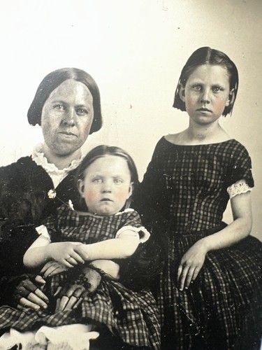 Antique Glass Photo Victorian Mother & Children - Picture 3 of 4