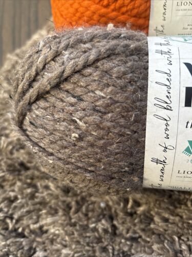 New Lion Brand Wool Ease Thick Quick Yarn (2) Barley & Pumpkin 6oz Each - Picture 3 of 9