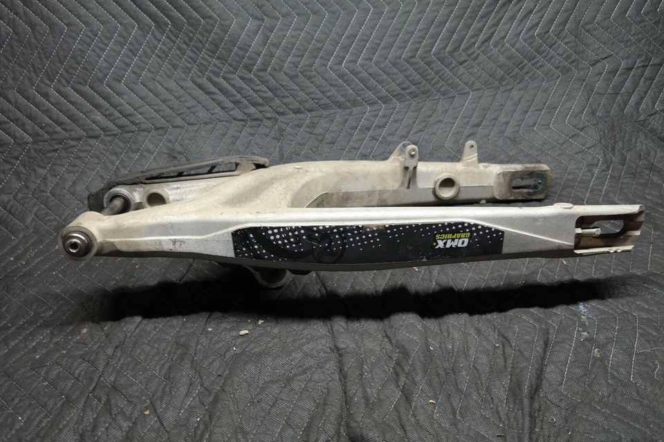 KTM 125 144 200 250 300 450 505 SX-F XC-F SX XC-W OEM Swing Arm (Stock Swingarm) - Image 2 of 4