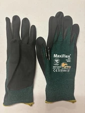 MaxiFlex 34-8743 XL Nitrile Coated ANSI A2 Cut Resistant Work Gloves (12 Count)
