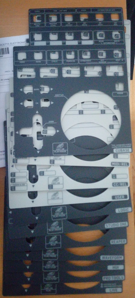 BEHRINGER X-Touch One - SUPERFICIE DI CONTROLLO UNIVERSALE CON FADER MOTORIZZATO - Immagine 3 di 4