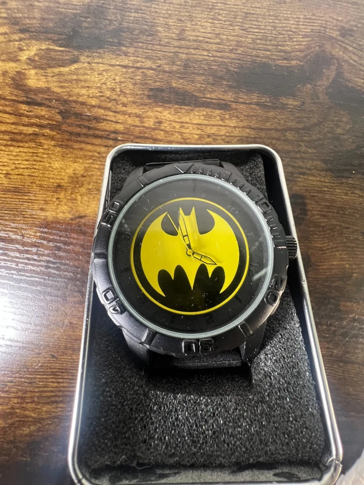 Reloj Batman Accutime Correa de Goma Negro Reloj Cuarzo DC Comics Nuevo en Caja Negro Ai Foto 2 de 4