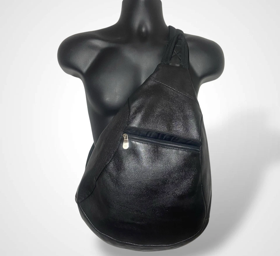 VTG Wilson Men's Black Genuine Leather Large Sling Bag Backpack Crossbody Zip - Image 2 of 4