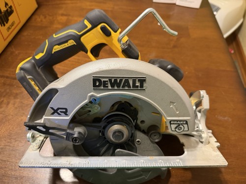 DEWALT XR 20V 7-1/4 in Circular Saw DCS590 Yellow/Black For Parts/Repair