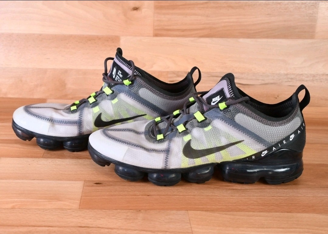 Mens Nike Air Vapormax 2019 Neon Green — product photo 1 of 8