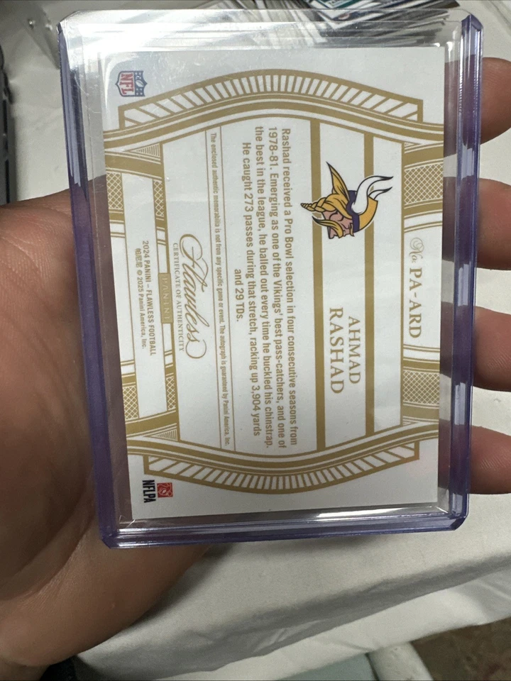 Parche autógrafos Panini impecable 2024 Ahmad Rashad #PA-ARD/25 Foto 3 de 3