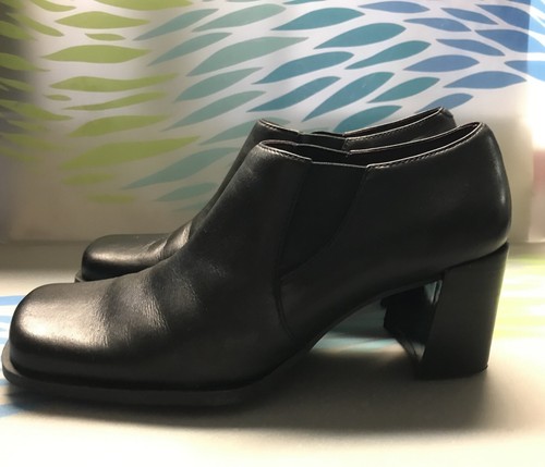 Westies AE Women’s Leather Ankle High Boots Booties Heels Shoes 5.5 M - Picture 7 of 7