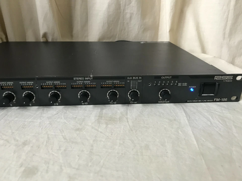 Roland FM-186 Microphone Line Mixer 18CH 6BUS MIC Line MIXER - Image 4 of 4