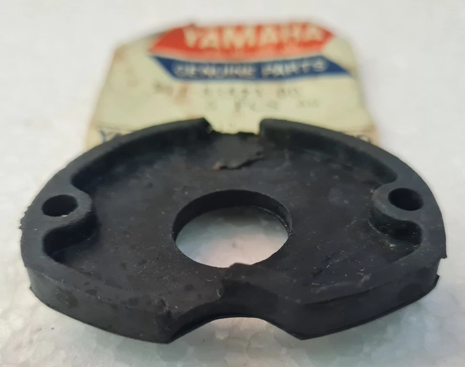 YAMAHA AS3 AT1 CT1 DT1 RT1 HS1 LS2 METER RUBBER DAMPER 214-83523-00 Foto 4 de 4
