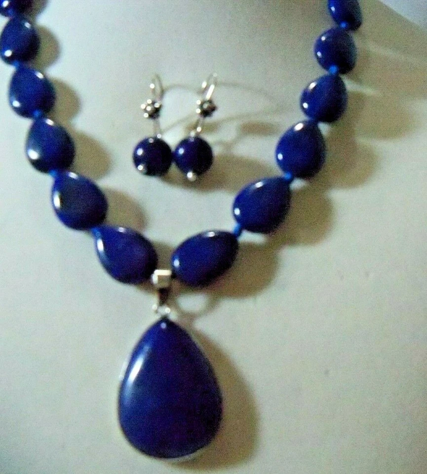 美丽的蓝色青金石手工打结吊坠和耳环 #18 — 第 2/4 张图片