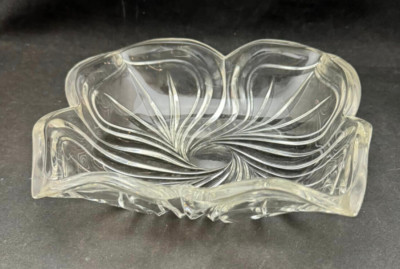 Mikasa Flores Glass Relish Dish