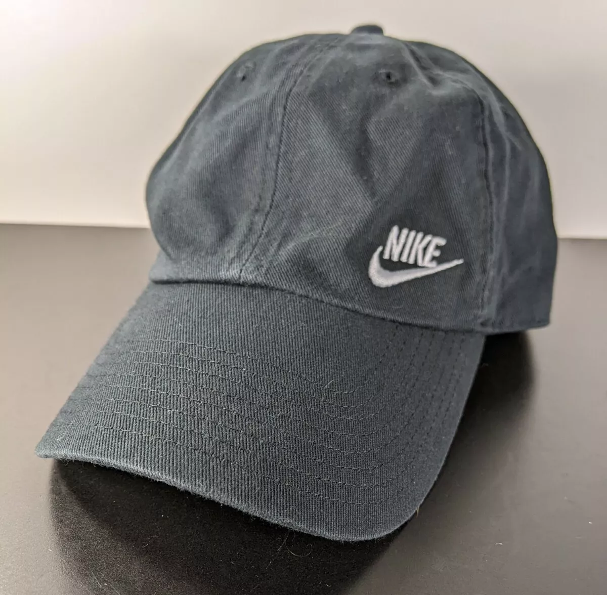 Nike Heritage86 Black Relaxed Cotton Strapback Hat AO8662 010