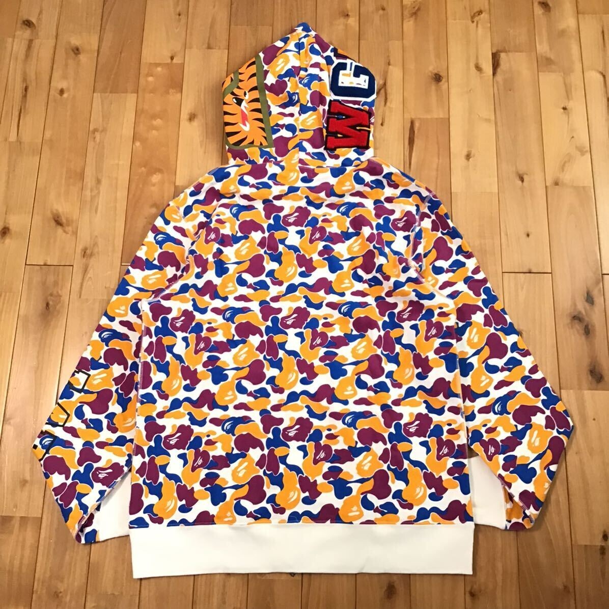 その他 A BATHING APE - ALPHA CAMO SHARK 2023 100% &amp; 400% 2023AW A BATHING APE × ALPHA INDUSTRIES CAMO SHARK 2023 BE