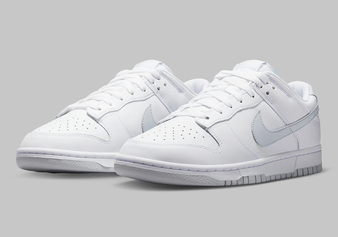 White nike clearance low top sneakers
