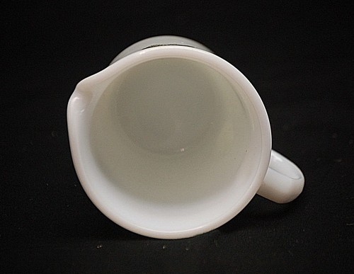 Pyrex Milk White Creamer Spring Blossom Green Crazy Daisy Design Vintage MCM - Picture 3 of 4