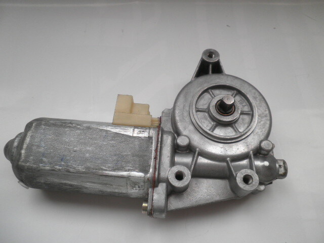 Bosch Fensterheber 0130821069 Fensterhebermotor Motor rechts für  