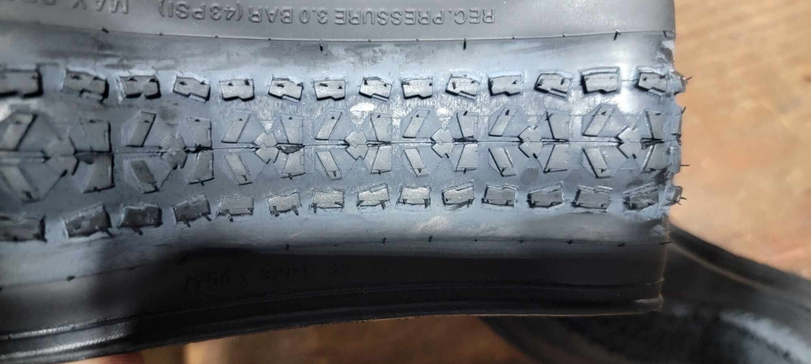 Hutchinson bycle tubless tires Toro 26 x 2.15 mountain