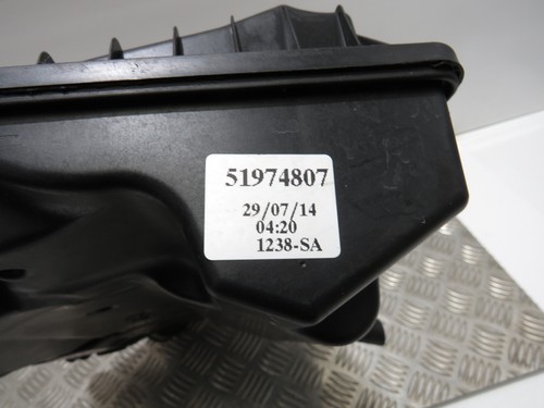 FIAT 500L 2013-17 AIR FILTER BOX  (1.3l 16v Diesel 199B4.000) 51974807     S8207 - Picture 5 of 13