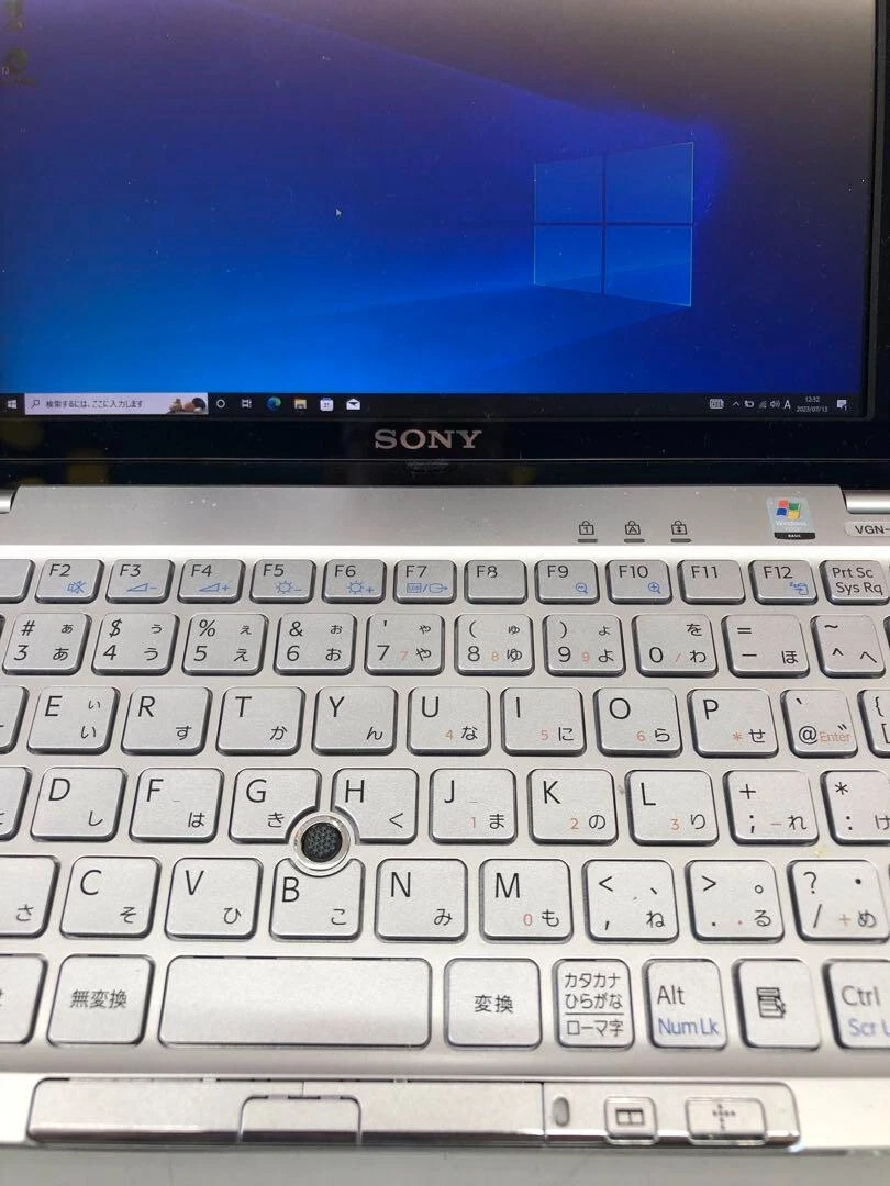 SONY VAIO type P VGN-P90HS /Intel Atom Z540 /RAM2GB/SSD128GB /W/AC Adapter USED