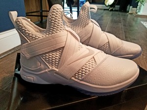 lebron soldier 12 all white