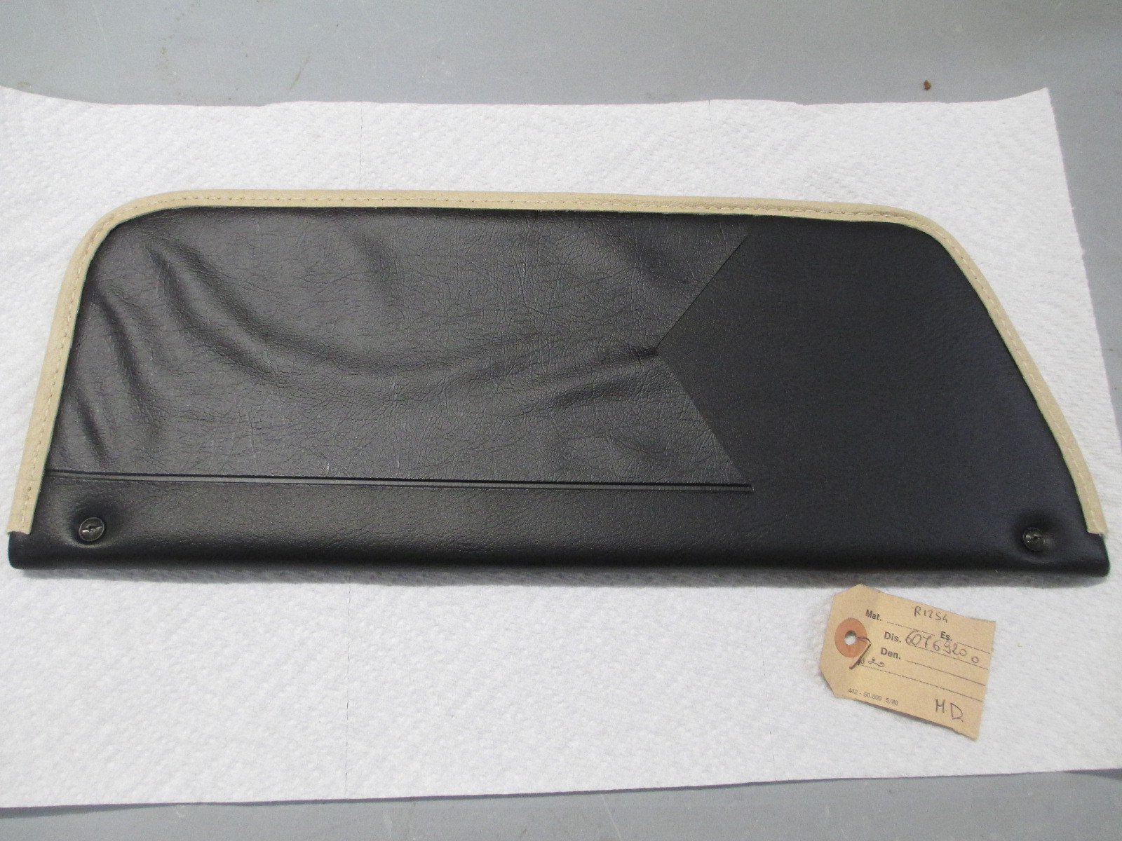 Ferrari Mondial 8, RH / Passenger Sun Visor # 60769200
