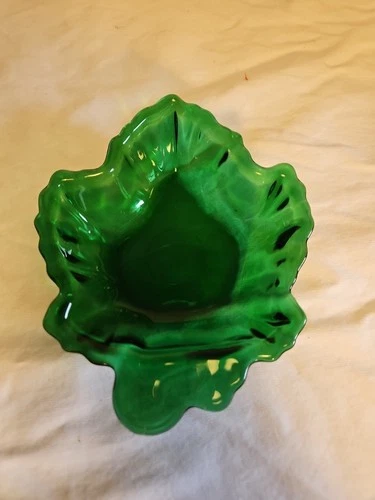 Vintage Anchor Hocking LEAF CANDY NUT BOWL Emerald Green Glass 5" X 6.5"