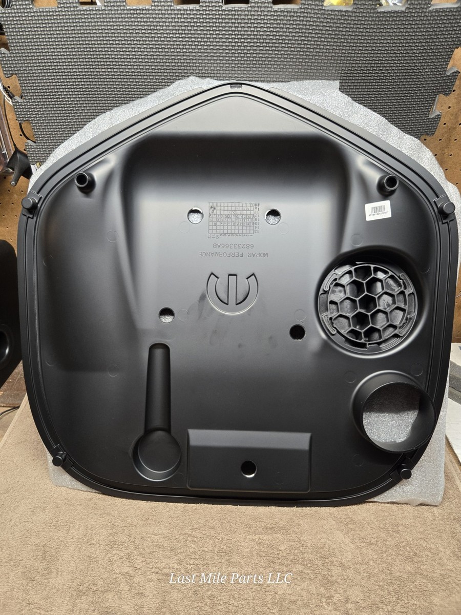 New OEM Mopar Hood Scoop Air Induction Kit Hemi 5.7L 68253189AA