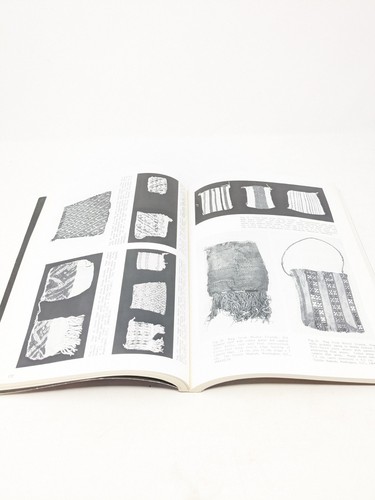 Rowe, Ann. The Junius B.  Bird Conference on  Andean Textiles 1984 Art Text Book - Zdjęcie 4 z 5