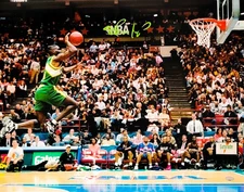 Shawn Kemp Autographed Signed 16x20 Photo Seattle Supersonics MCS Holo