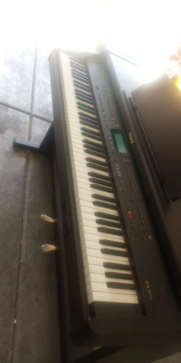 Roland KR-575 Digital Home Piano 88-Key Brown LCD Display 2 Pedals Roland KR-575 Digital Home Piano 88-Key Brown LCD Display 2 Pedals